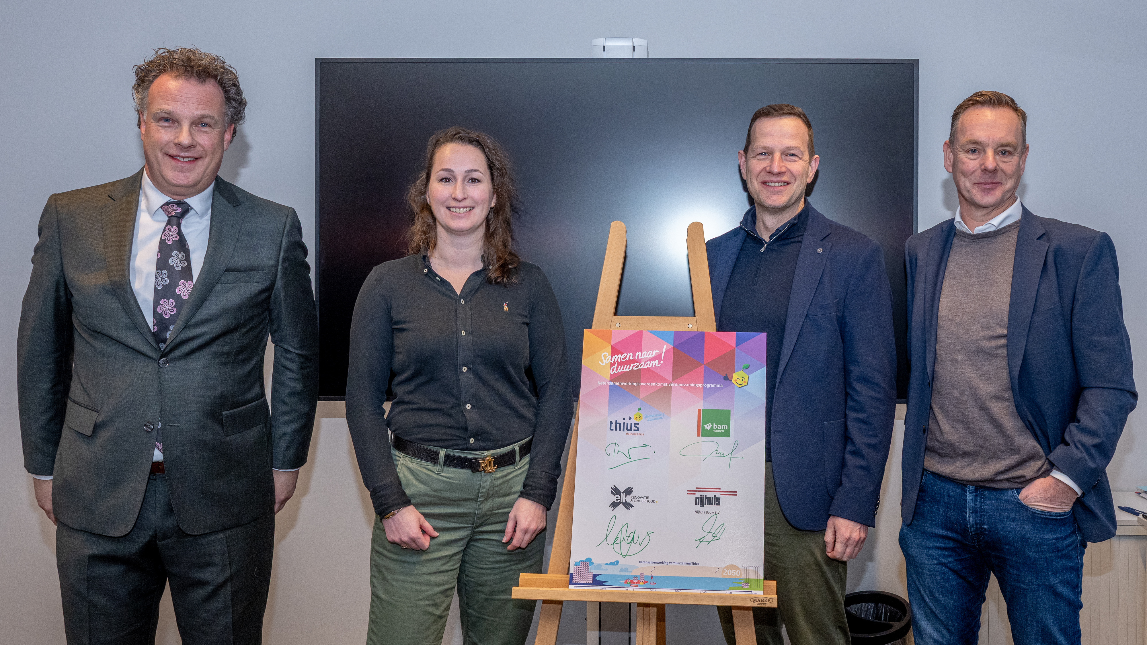 De ketenpartners ondertekenen